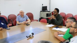 Tiago Ursão e companhias de telefonia