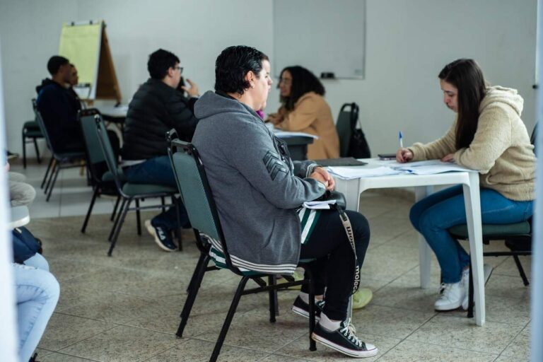 entrevistas, Arujá Emprega