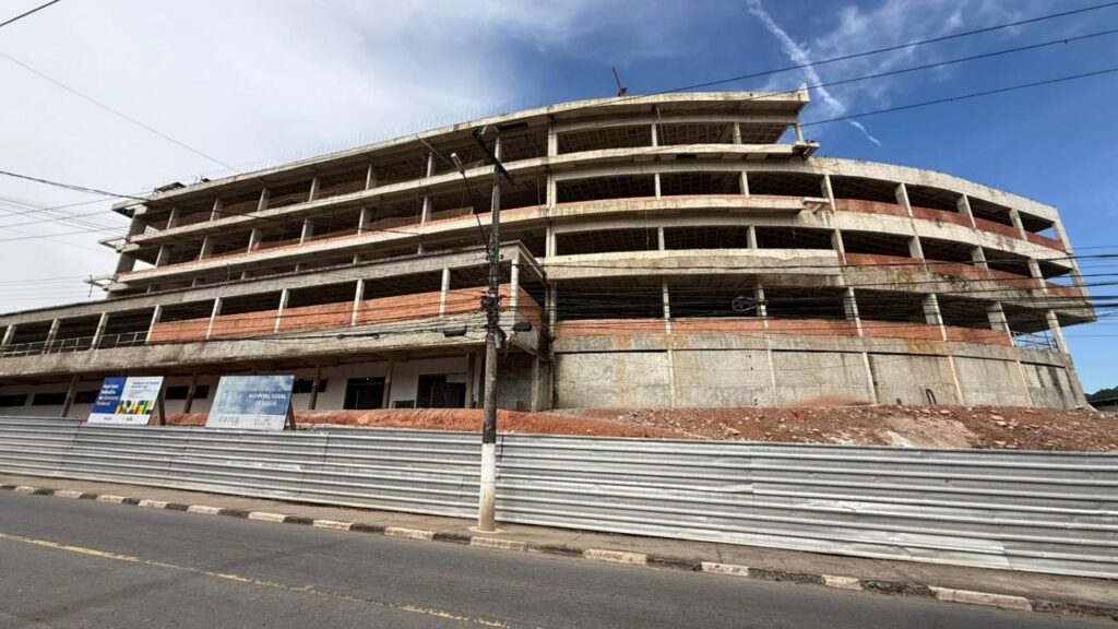 obras no Hospital Geral de Arujá
