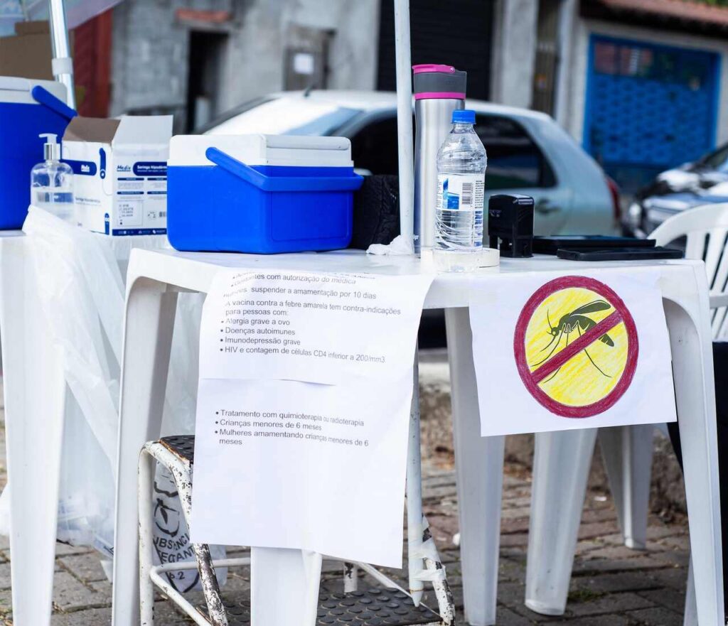 vacina contra a dengue