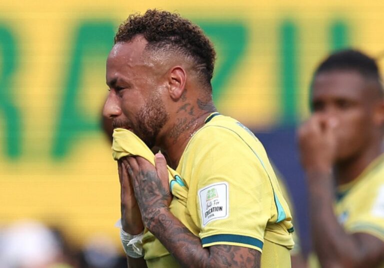 Neymar chora - Brasil x Noruega - Copa do Mundo