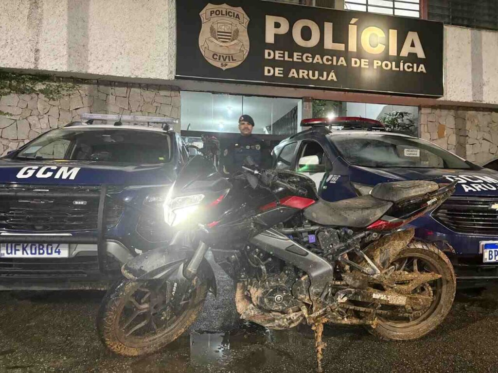 moto roubada, GCM, Delegacia de Arujá