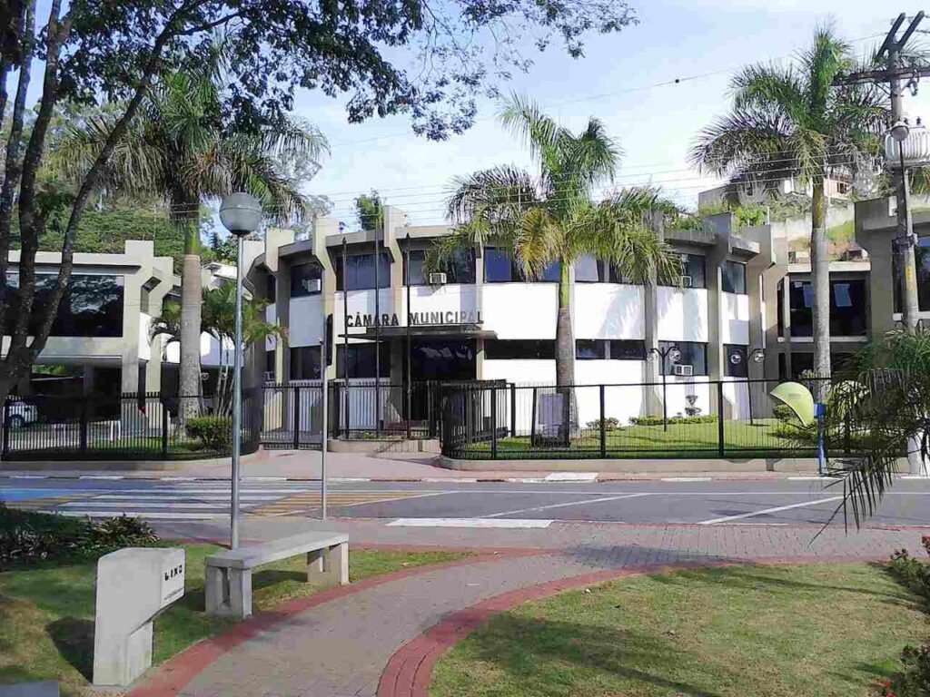 prédio da Câmara de Arujá